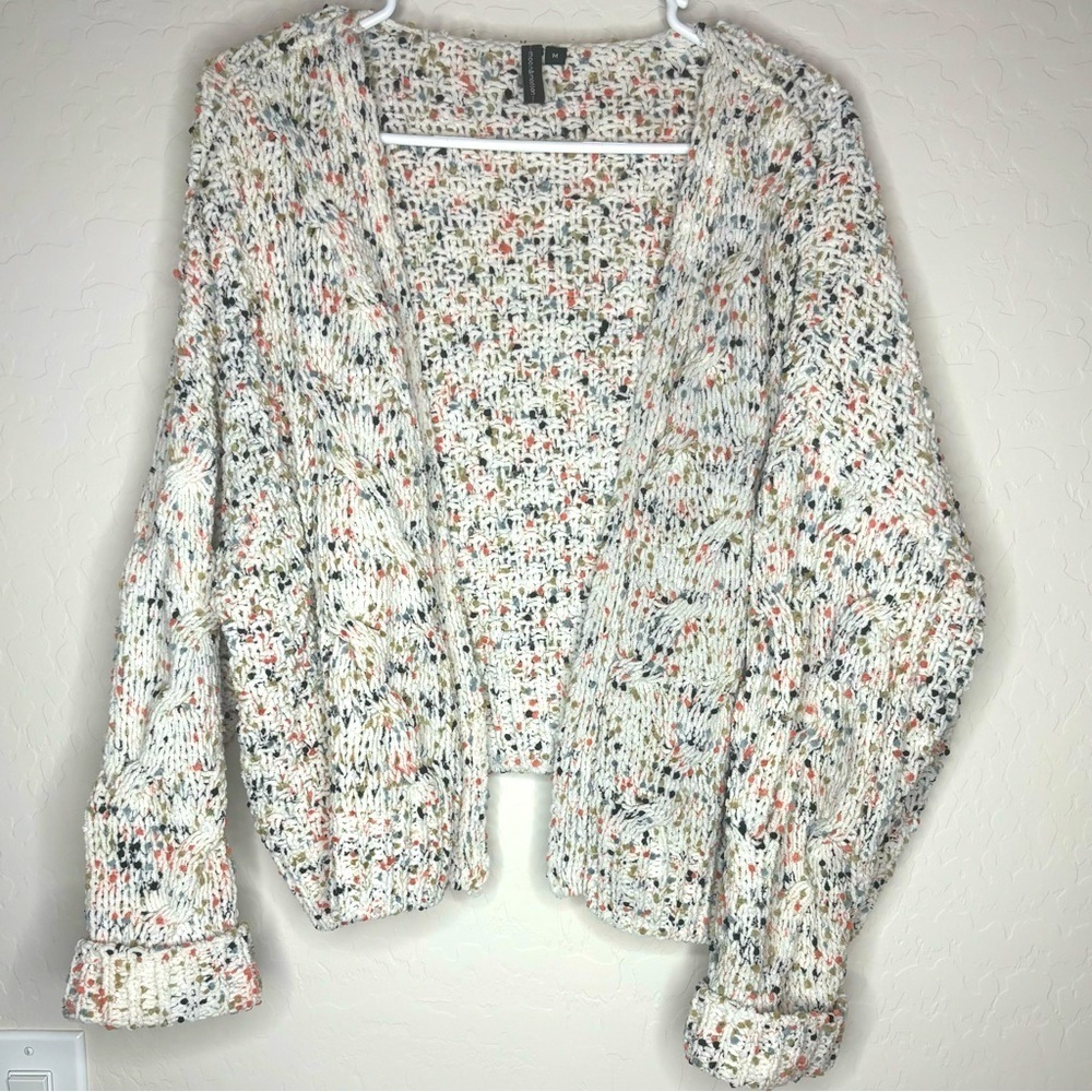 Moon & Madison Women Size M Multi Colored Open Front Boxy Cropped Cardigan - Picture 1 of 9